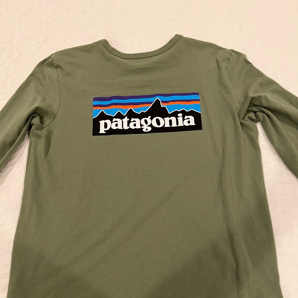 Women’s Patagonia long sleeve Responsibili-Tee